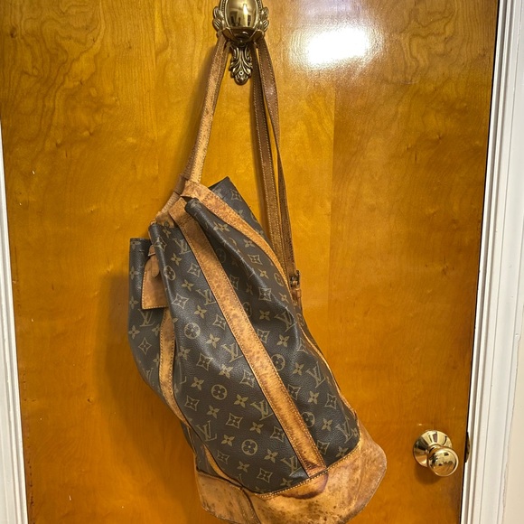 Louis Vuitton Vintage Bucket Backpack - Picture 6 of 8